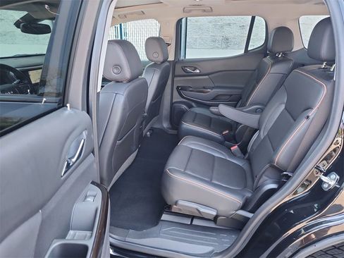Used 2023 GMC Acadia AT4 w/ Technology Package image 26