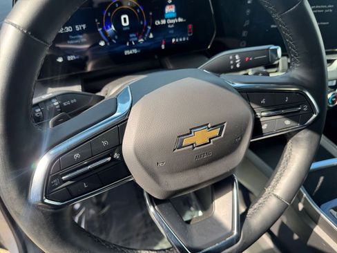 Used 2025 Chevrolet Equinox LT image 27