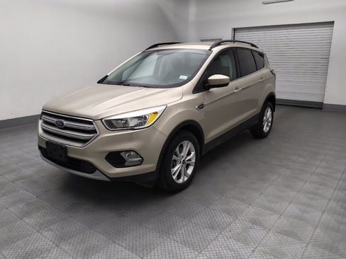 Used 2018 Ford Escape SE AWD/4WD image 2