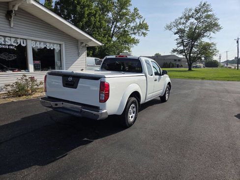 Used 2015 Nissan Frontier S image 7