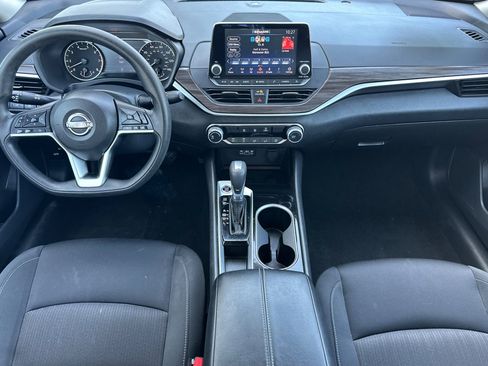 Certified 2024 Nissan Altima 2.5 SV FWD image 13