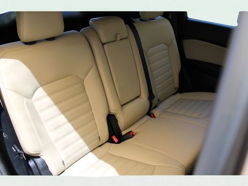 Used 2021 Ford Edge SEL image 14