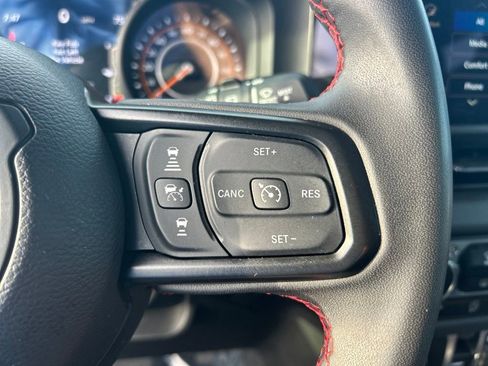 Used 2024 Jeep Wrangler Unlimited Rubicon AWD/4WD image 42
