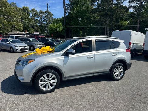 Used 2013 Toyota RAV4 Limited FWD image 4