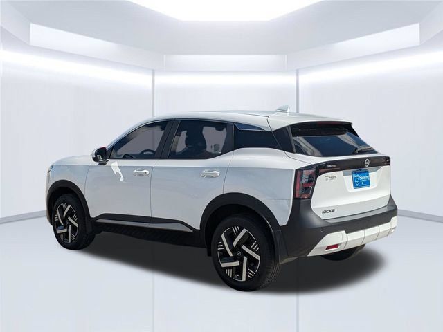 Used 2025 Nissan Kicks SV FWD image 3
