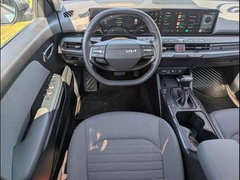 Used 2025 Kia K4 EX FWD image 8