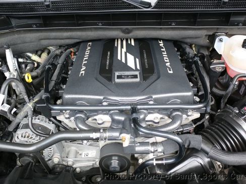 Used 2024 Cadillac Escalade ESV V AWD/4WD image 15