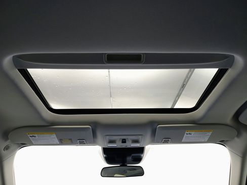 New 2026 Ford Maverick Lobo AWD/4WD image 3