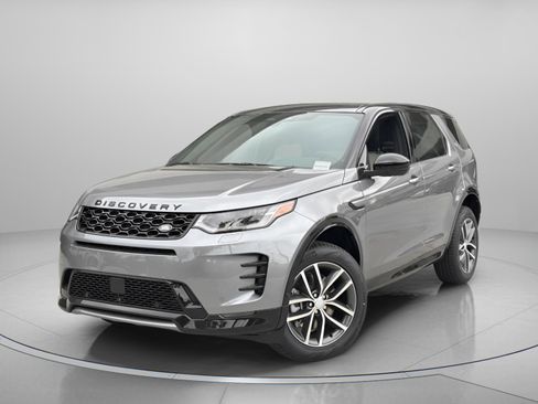 Used 2025 Land Rover Discovery Sport Dynamic SE image 1