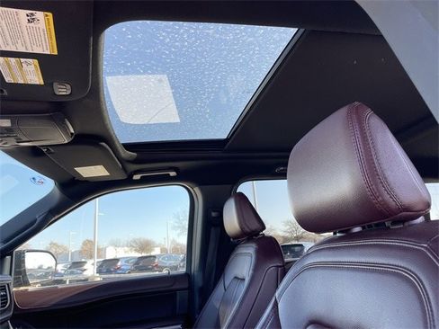 Used 2024 Ford Expedition Max Limited image 26