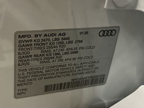 Used 2025 Audi Q5 2.0T Premium w/ Convenience Plus Package AWD/4WD image 29