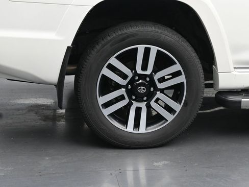 Used 2023 Toyota 4Runner Limited AWD/4WD image 10