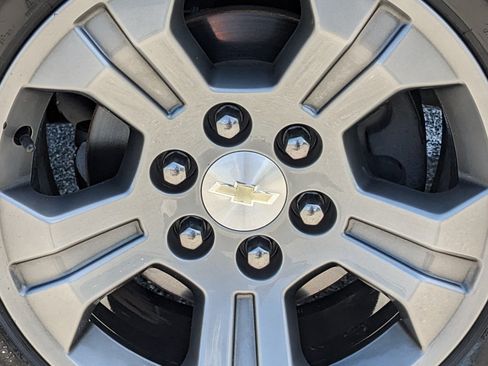 Used 2018 Chevrolet Silverado 1500 LT w/ All Star Edition AWD/4WD image 12