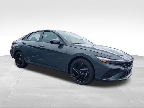 New 2026 Hyundai Elantra Sport FWD image 7
