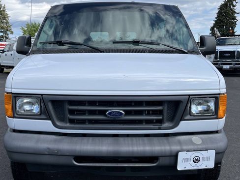 Used 2006 Ford E-350 and Econoline 350 XLT RWD image 2