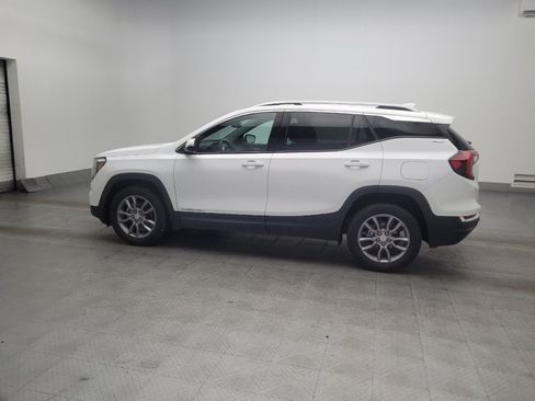 Used 2023 GMC Terrain SLT AWD/4WD image 3