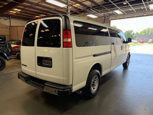 Used 2024 Chevrolet Express 3500 LT w/ LT Preferred Equipment Group RWD image 5
