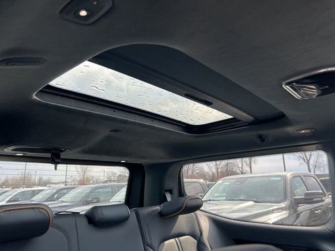 Used 2022 Jeep Grand Wagoneer Series II w/ Convenience Group III image 11