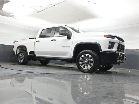 Used 2022 Chevrolet Silverado 2500 Custom w/ Custom Convenience Package image 32