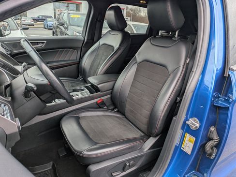 Used 2020 Ford Edge ST-Line w/ Cold Weather Package image 12