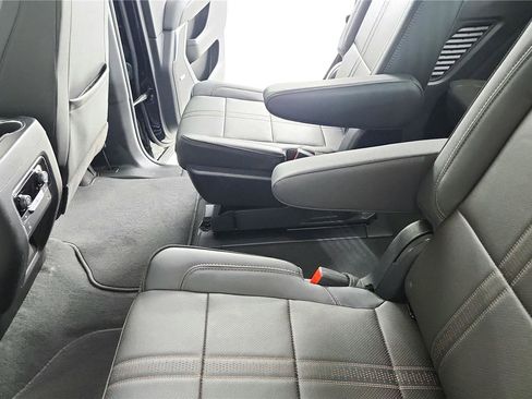 Used 2025 Chevrolet Tahoe High Country image 18