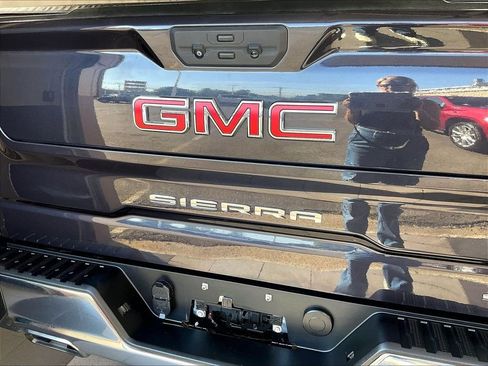 Used 2023 GMC Sierra 1500 SLT w/ SLT Premium Package AWD/4WD image 28