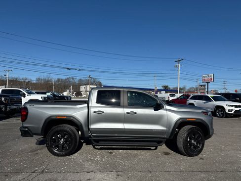 Certified 2024 GMC Canyon Elevation w/ Elevation Premium Package AWD/4WD image 8