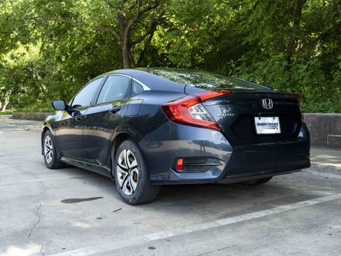 Used 2018 Honda Civic LX image 7