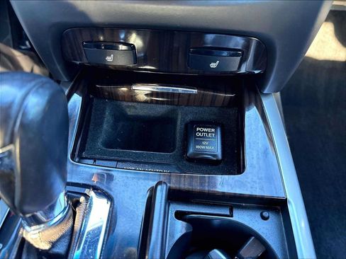 Used 2014 Acura RLX w/ Technology Package FWD image 33