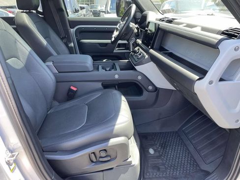 Used 2024 Land Rover Defender 110 SE AWD/4WD image 16