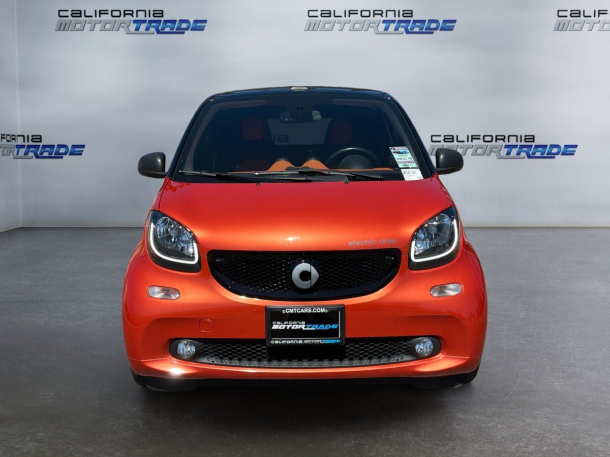 Used 2018 smart fortwo electric drive w/ Sport Package RWD image 2