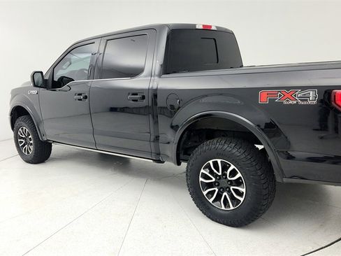 Used 2018 Ford F150 Platinum w/ Equipment Group 701A Luxury image 4