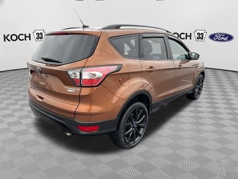 Used 2017 Ford Escape Titanium image 8