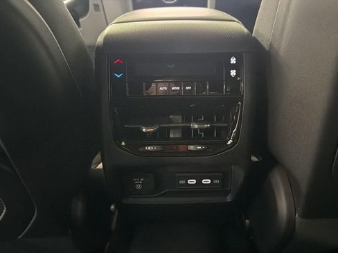 New 2026 Jeep Grand Cherokee L 4WD image 30