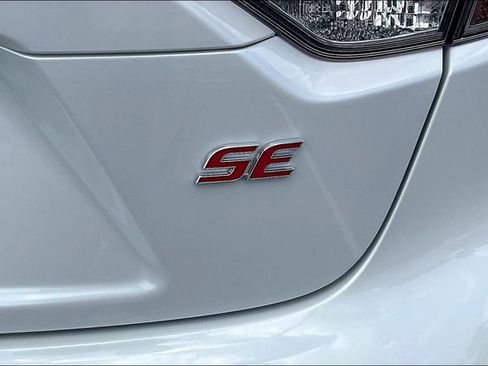 Used 2025 Toyota Corolla SE image 8