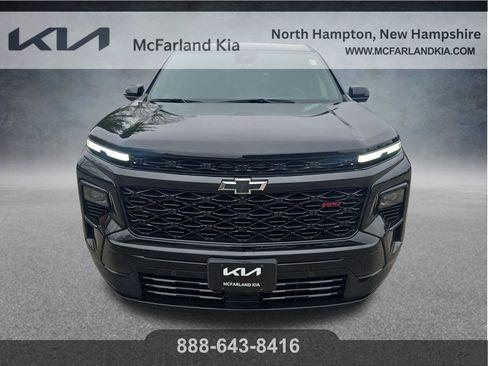 Used 2025 Chevrolet Traverse RS AWD/4WD image 9