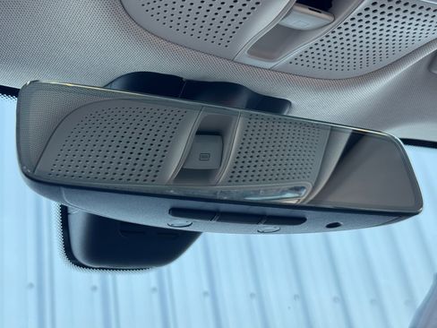 Used 2021 Mercedes-Benz GLC 300 GLC 300 w/ Premium Package image 34