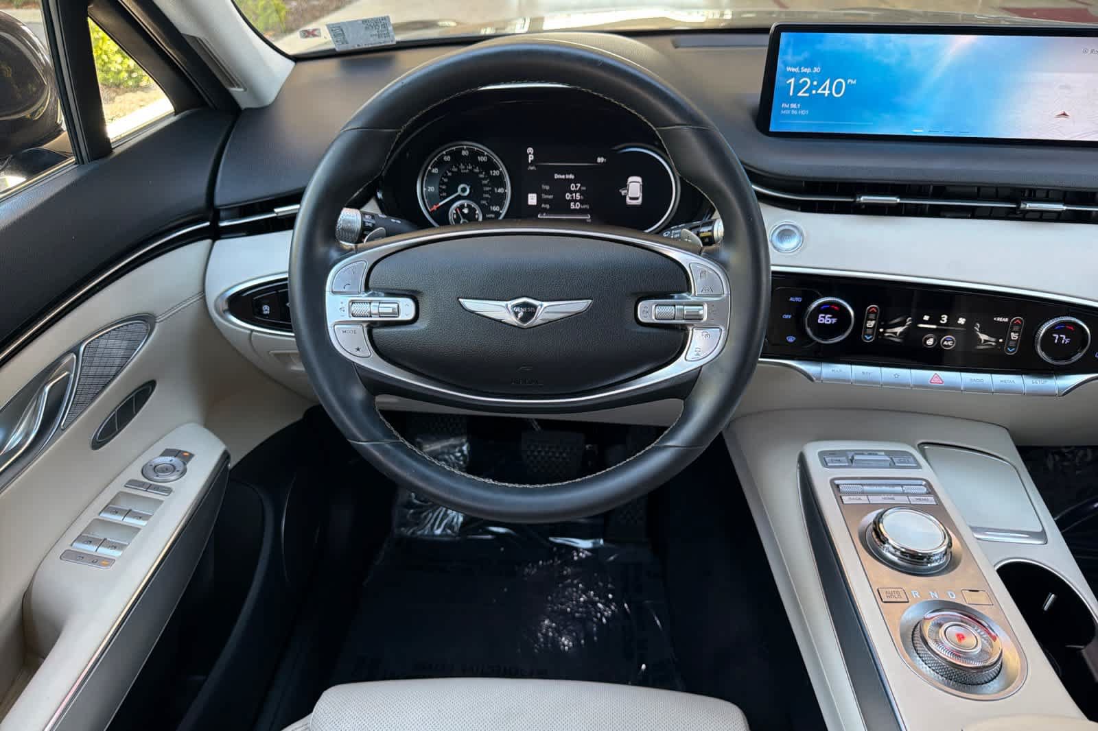 Used 2023 Genesis GV70 2.5T w/ Select Package AWD/4WD image 15