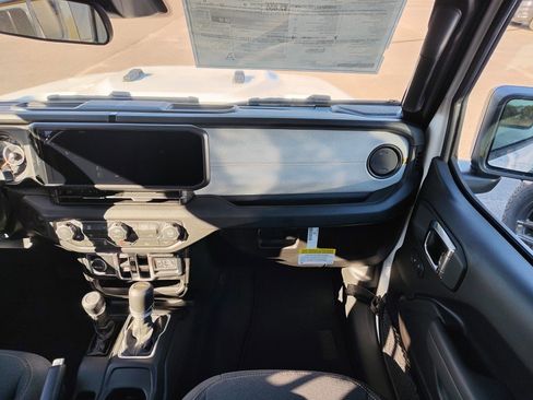 New 2026 Jeep Gladiator Sport image 23