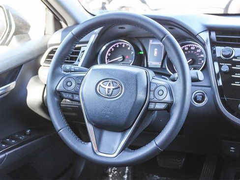 Used 2019 Toyota Camry SE image 19