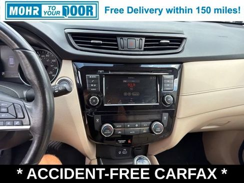 Used 2020 Nissan Rogue SV FWD image 24