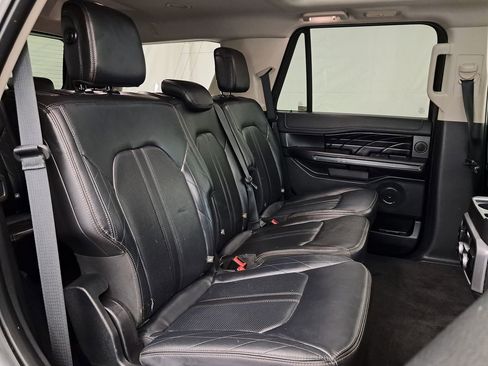Used 2018 Ford Expedition Platinum image 35