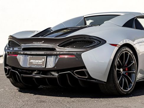Used 2019 McLaren 570S Spider RWD image 8