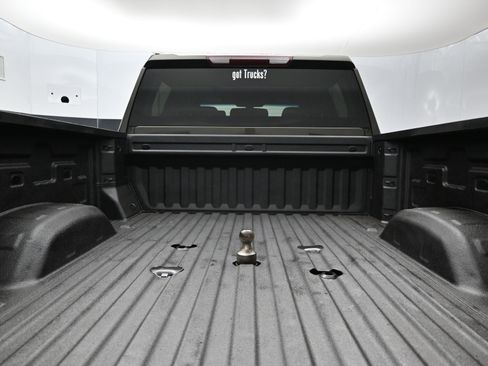 Used 2023 Chevrolet Silverado 2500 Custom w/ Custom Value Package image 25