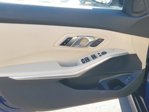 Used 2019 BMW 330i xDrive Sedan w/ Convenience Package image 18