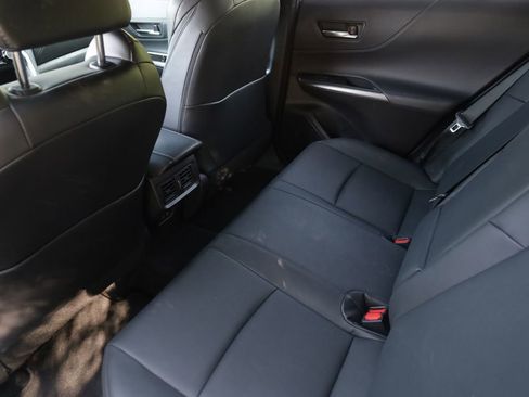 Used 2022 Toyota Venza XLE AWD/4WD image 13