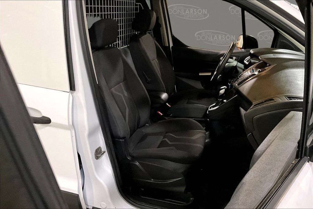 Certified 2017 Ford Transit Connect XLT FWD image 18