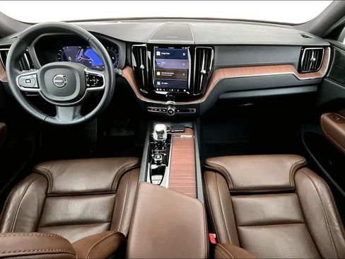 Certified 2023 Volvo XC60 B5 Ultimate w/ Protection Package Premier image 21