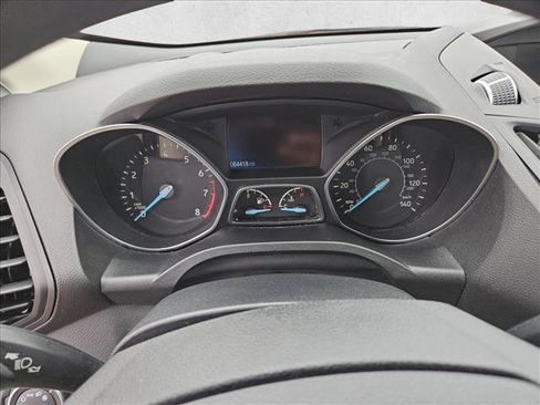 Used 2017 Ford Escape SE FWD image 19