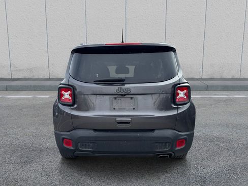 Used 2021 Jeep Renegade Latitude FWD image 3